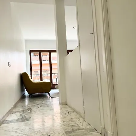 아파트 Spacious Apartment Next To The Sea *